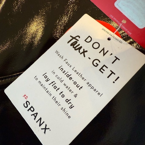 SPANXshape Faux Leather Patent Leggings Pull On Black Ankle Pants Size M NEW - Picture 12 of 13